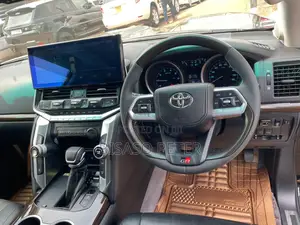 Toyota Land Cruiser 4.6 V8 ZX 2015 Black