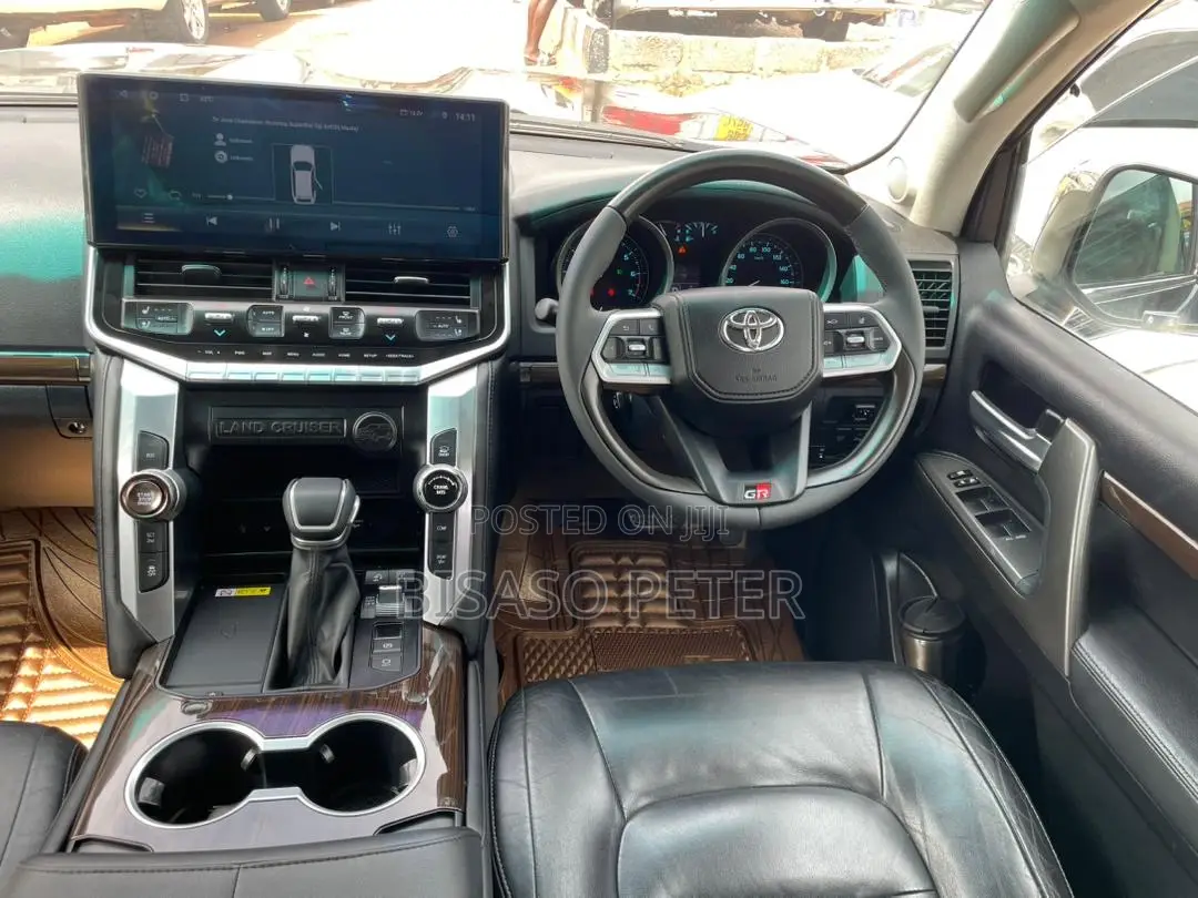Toyota Land Cruiser 4.6 V8 ZX 2015 Black