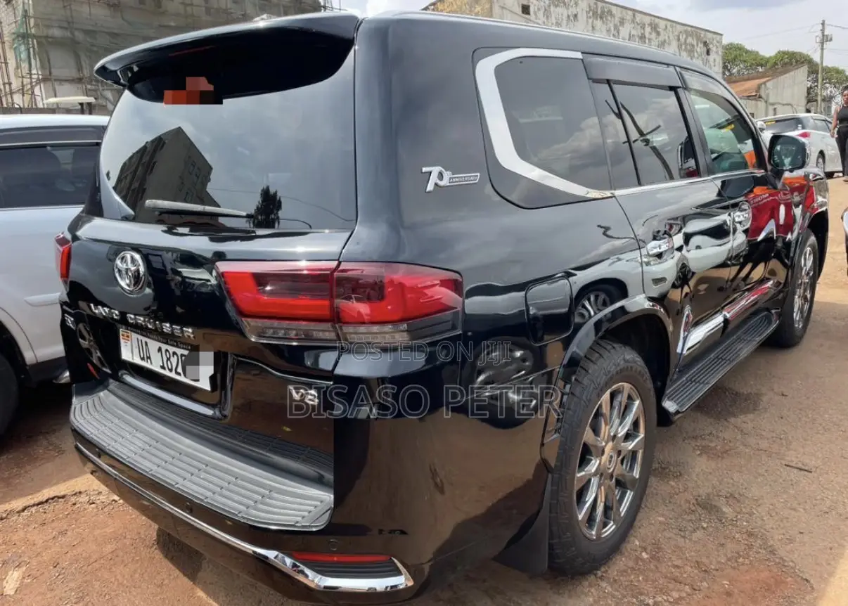 Toyota Land Cruiser 4.6 V8 ZX 2015 Black
