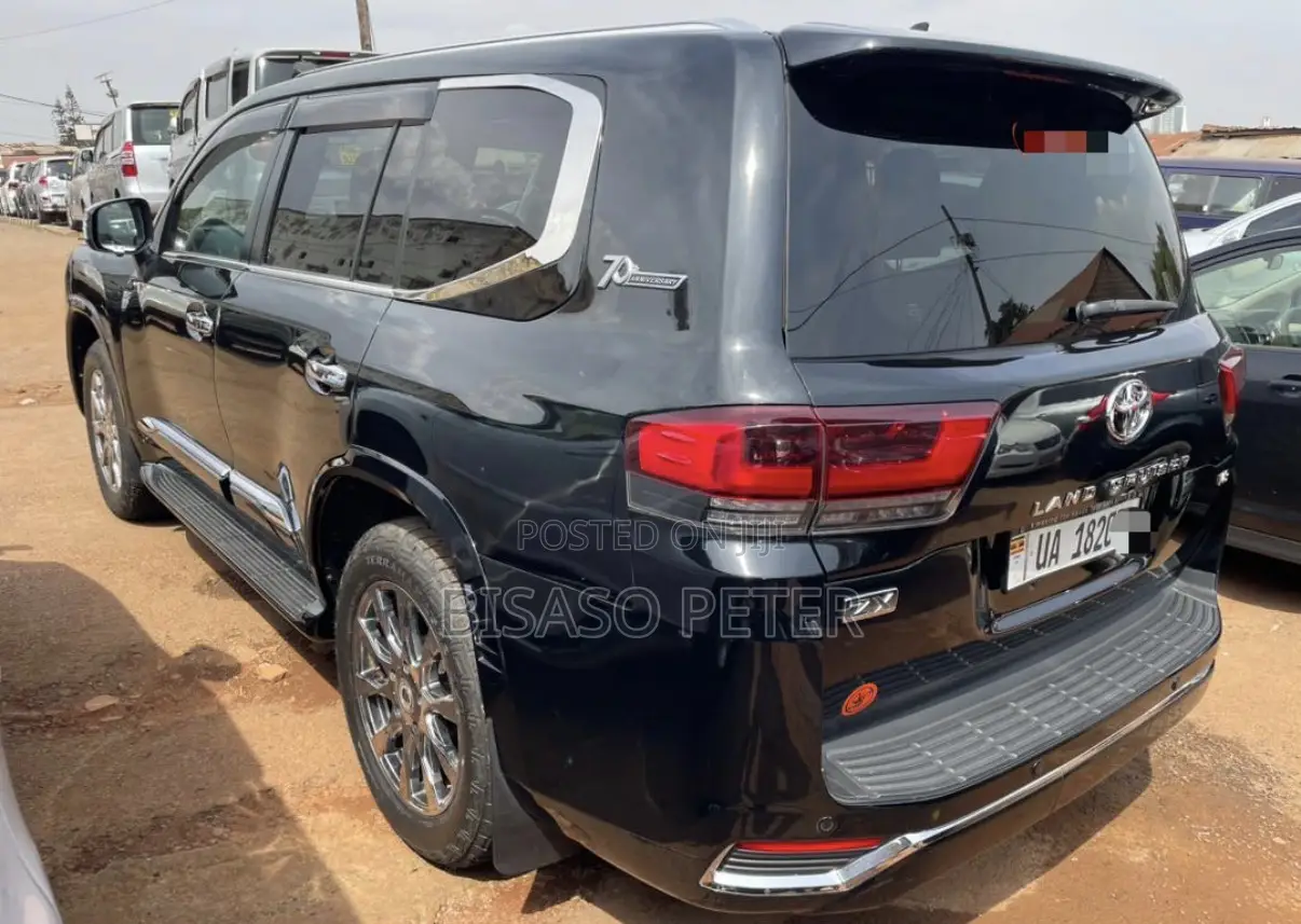 Toyota Land Cruiser 4.6 V8 ZX 2015 Black
