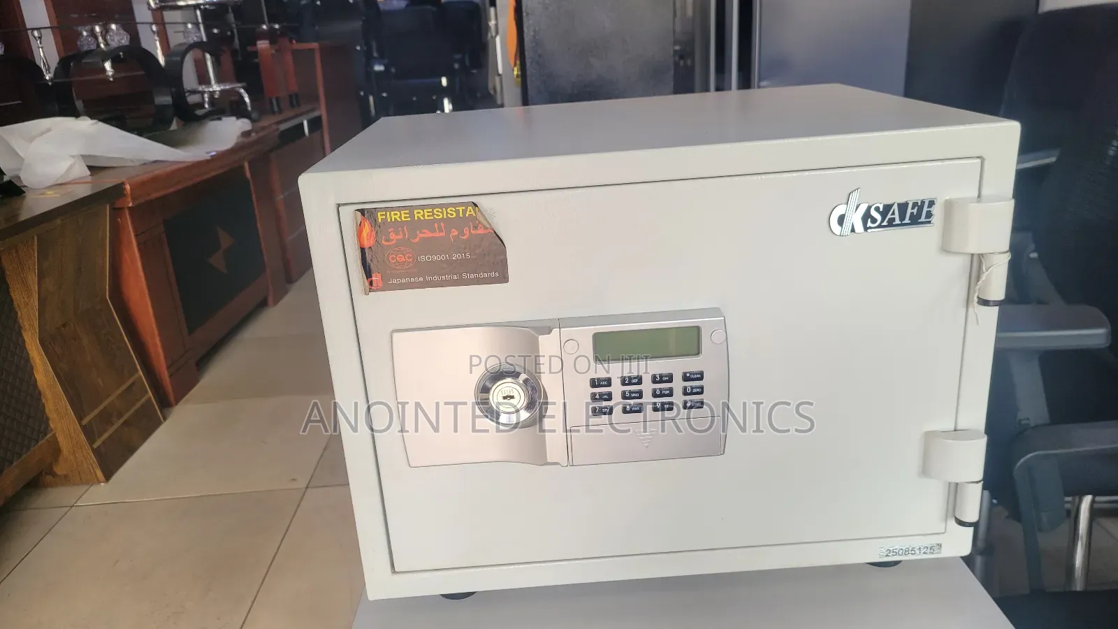 Safe Cash Box Available