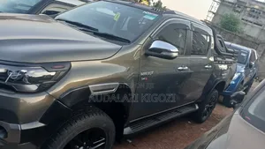 Toyota Hilux 2018 Gray