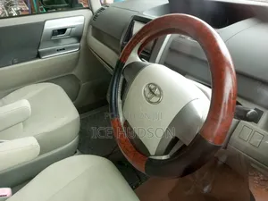 Toyota Noah 2012 White