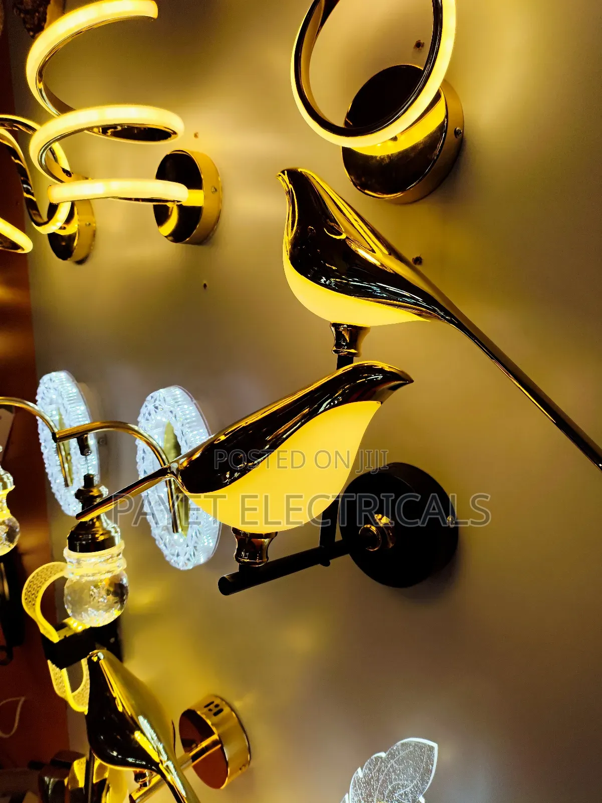 2 Birds Led Wall Light