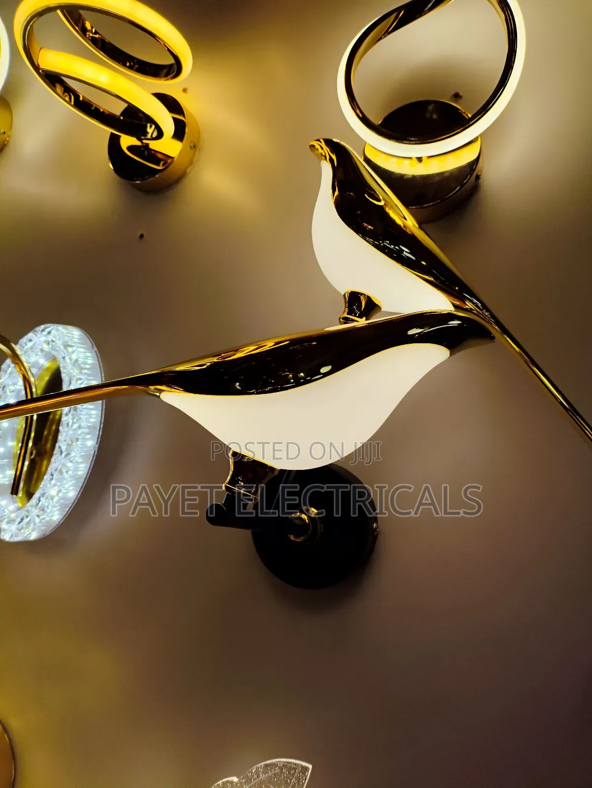 2 Birds Led Wall Light