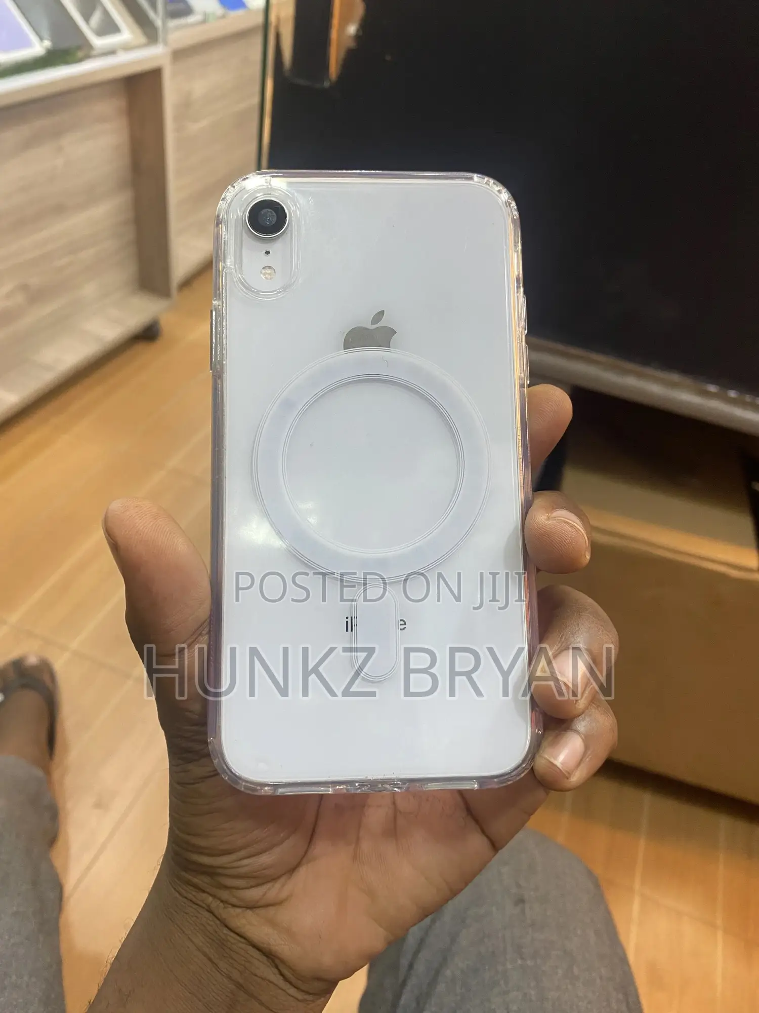 Apple XR 64 GB White