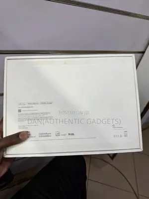 New Laptop Apple MacBook Air 2025 M4 13-Inch 16GB Apple M4 SSD 256GB