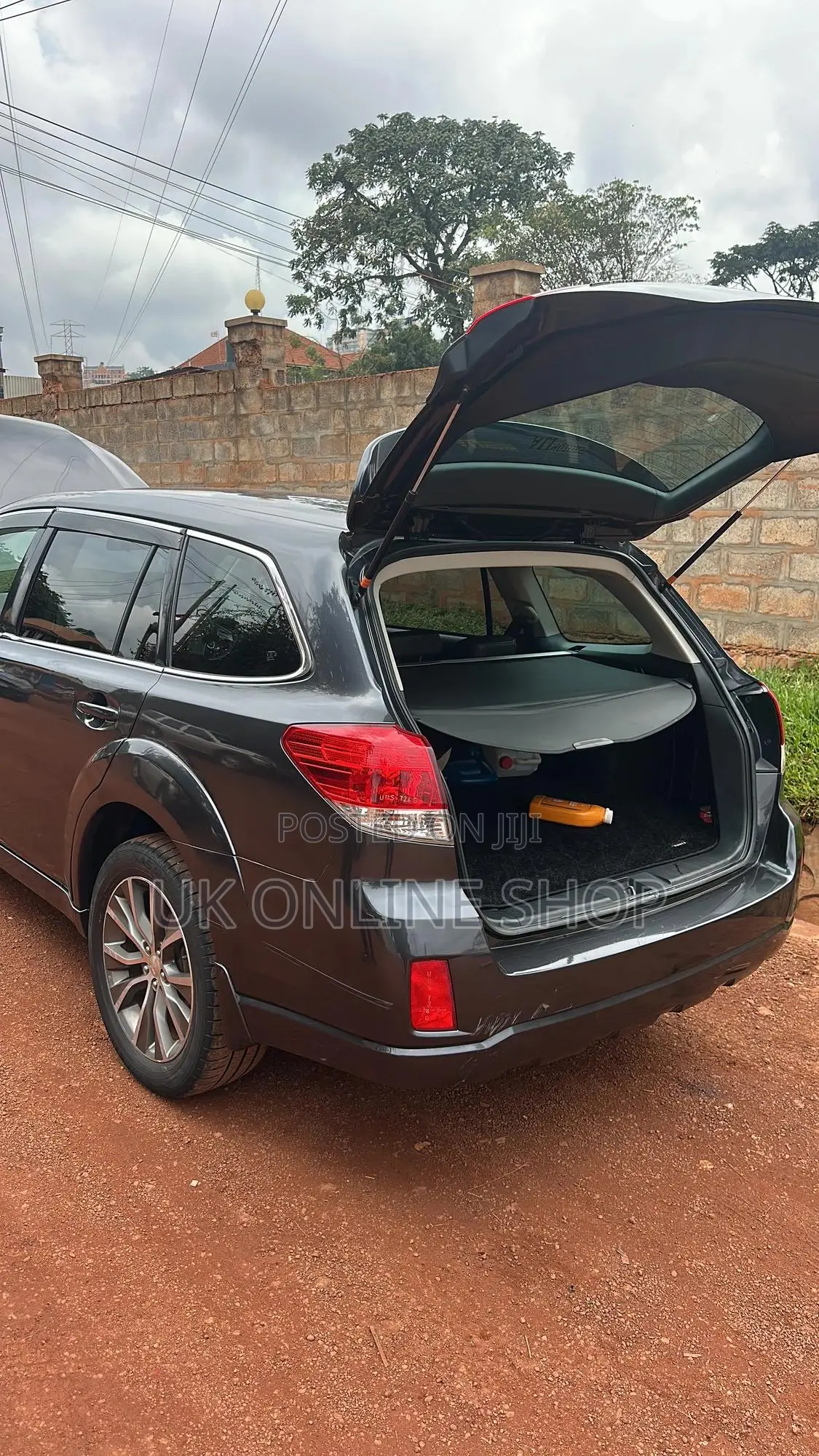 Subaru Outback 2.5i Limited 2011 Gray