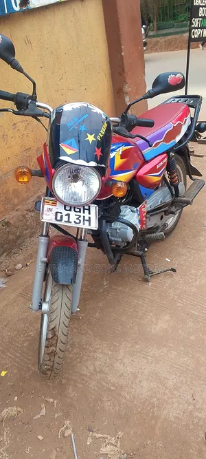Bajaj Boxer 125 2024 Red