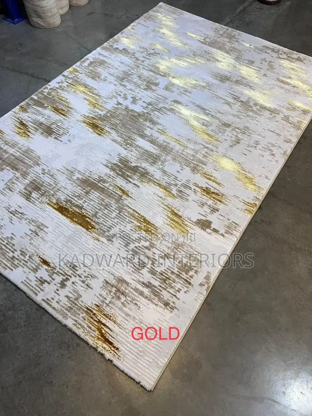 Medium Woolen Carpets