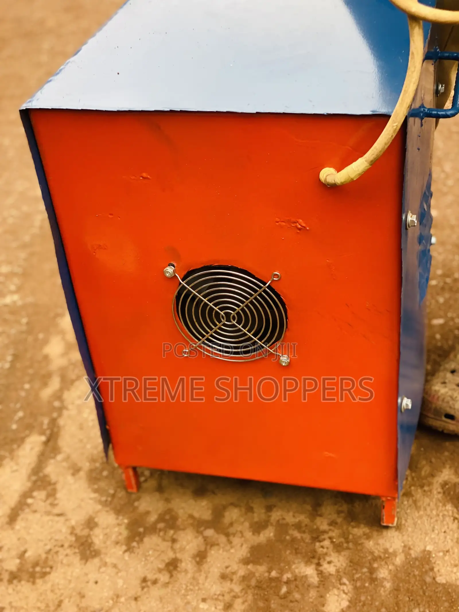 Super Bonus /Battery Charger /60batteries At Once /Commercial