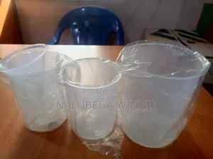 Glass and Plastic Beakers