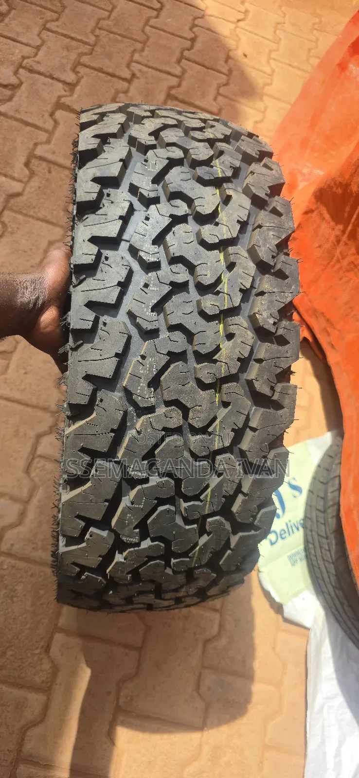 235/65r17 Extreme All Terrian Tyres