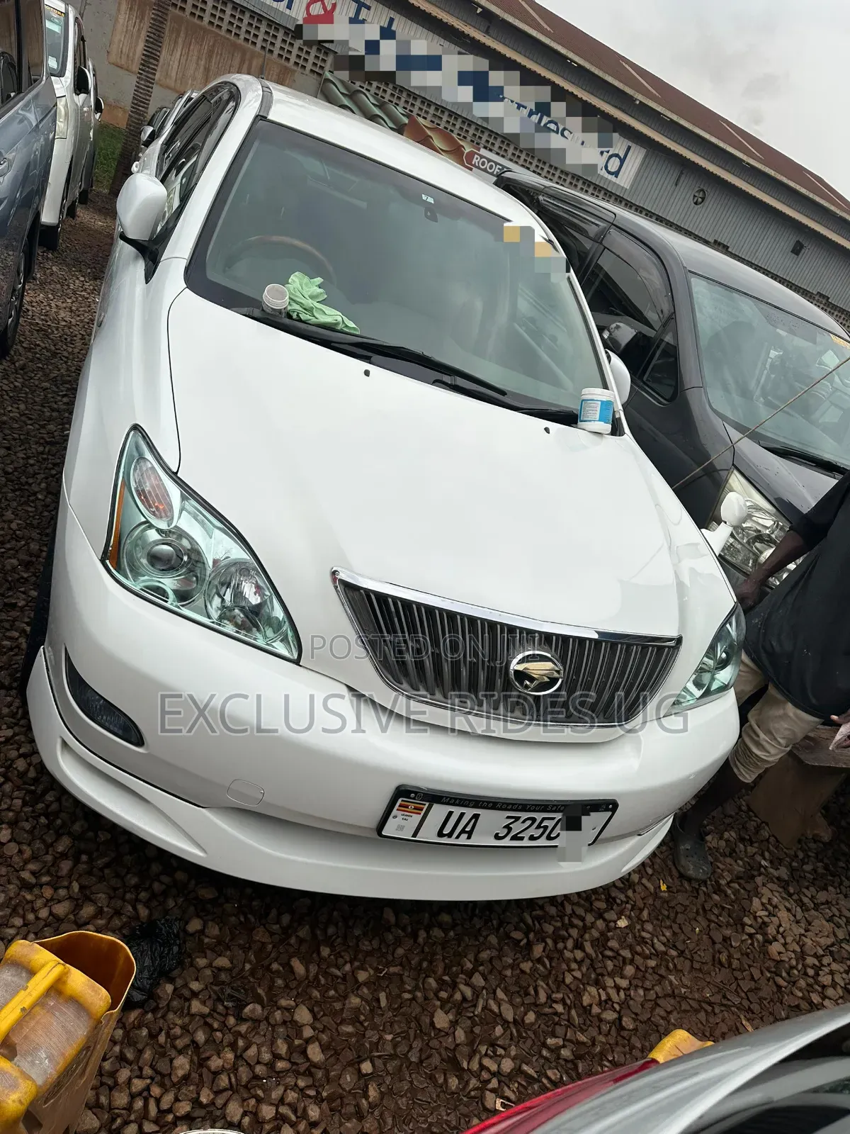 Toyota Harrier 2.4 2010 White