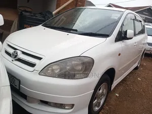 Toyota Ipsum 2005 White