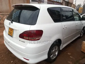 Toyota Ipsum 2005 White