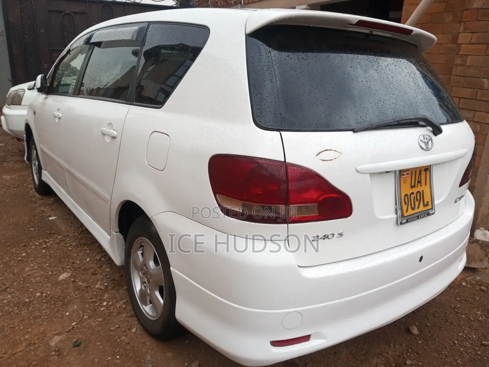 Toyota Ipsum 2005 White
