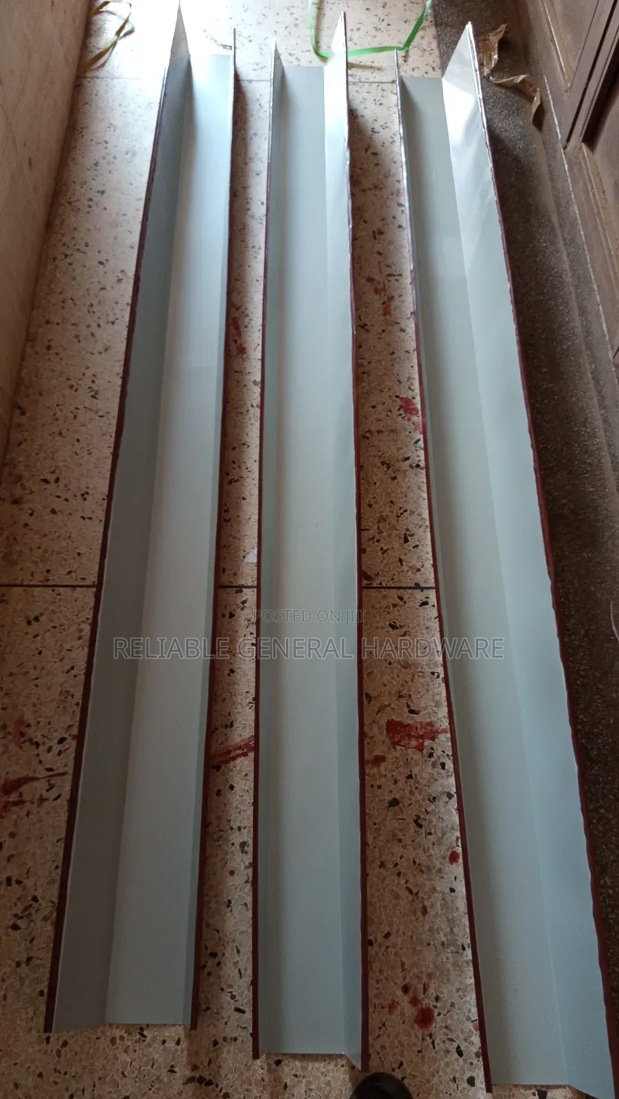 Metallic Water Gutters 3m, 2m