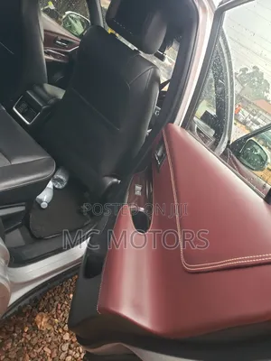 Toyota Harrier 2.0 4WD 2017 Silver