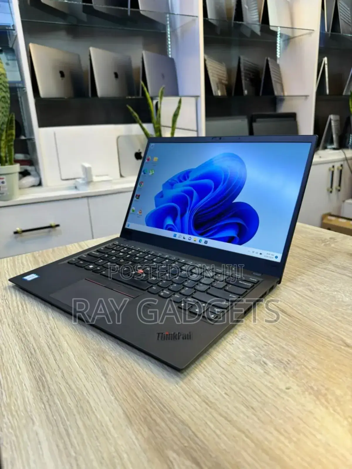 New Laptop Lenovo ThinkPad X1 Carbon 8GB Intel Core I7 SSD 256GB