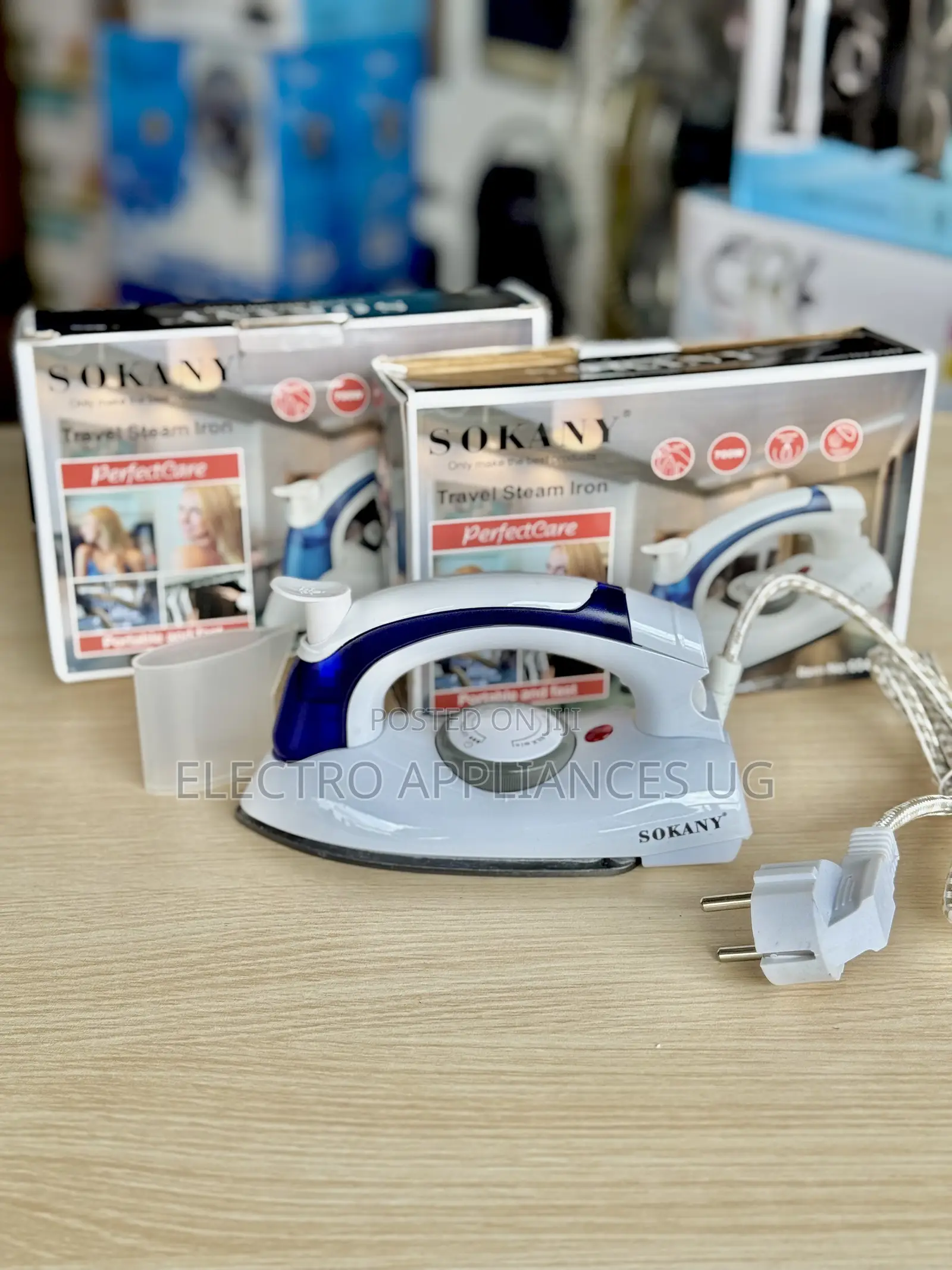 Sokany 6047 700w Portable Mini Travel Steam Iron.