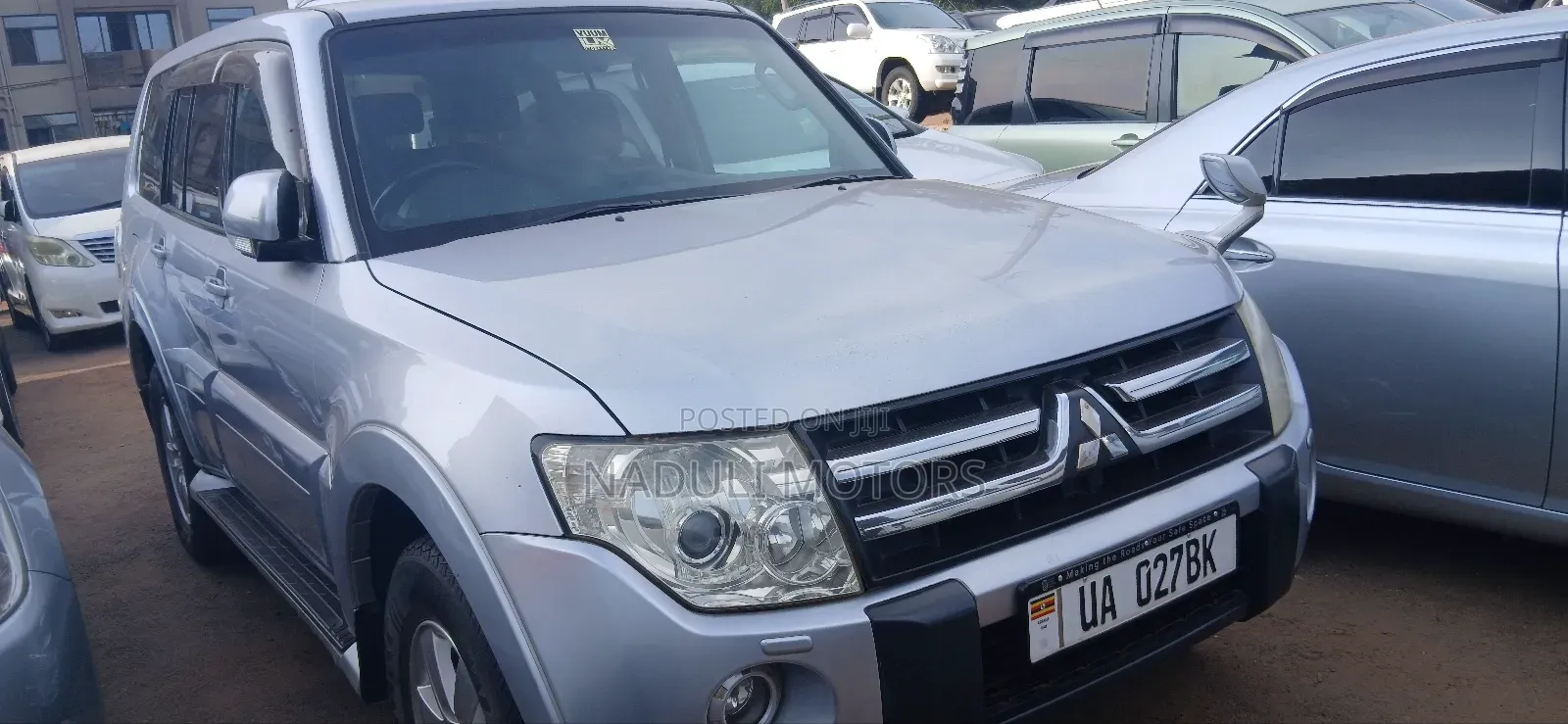 Mitsubishi Pajero 3.0 2011 Silver