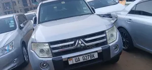 Mitsubishi Pajero 3.0 2011 Silver