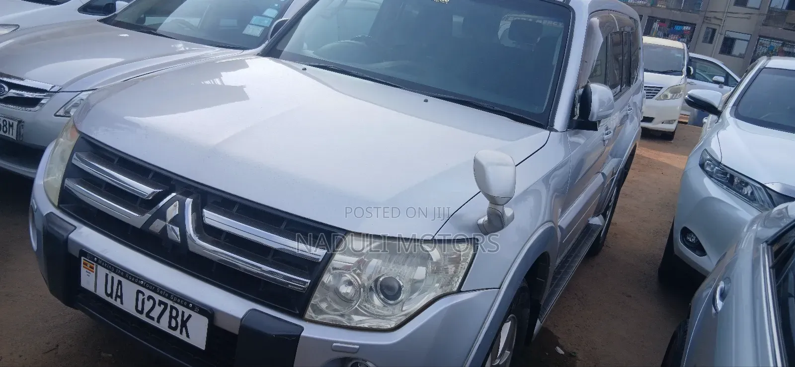 Mitsubishi Pajero 3.0 2011 Silver