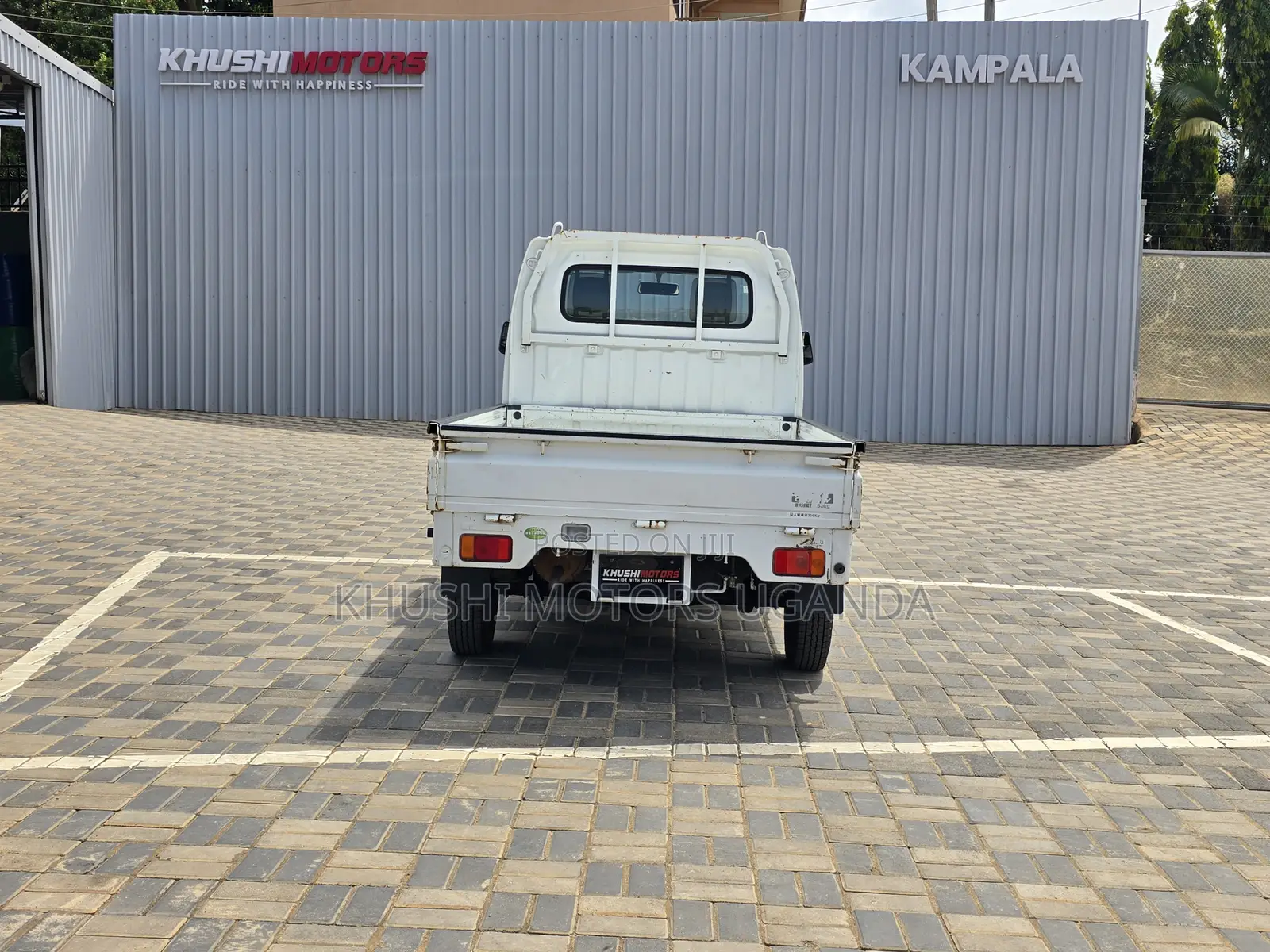 Suzuki Carry Truck 2012 White