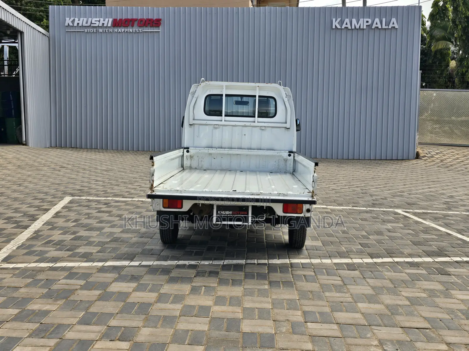 Suzuki Carry Truck 2012 White