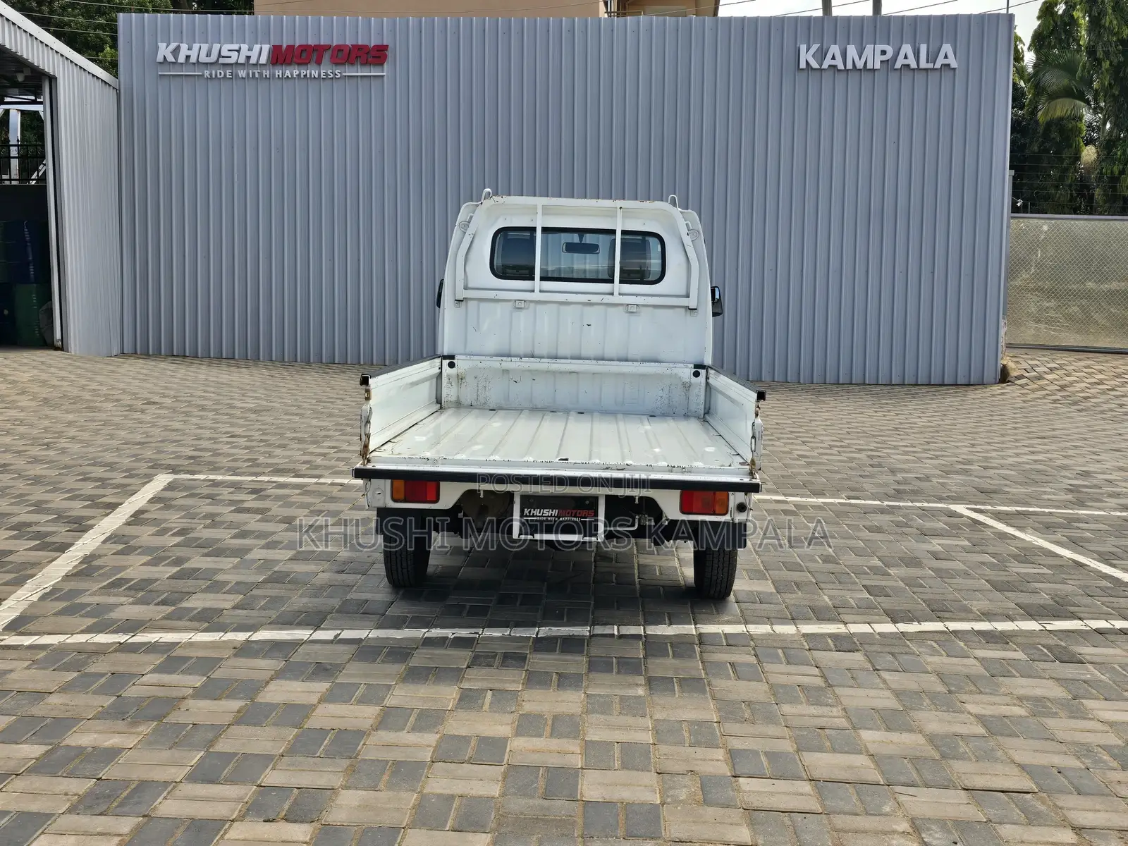Suzuki Carry Truck 2012 White