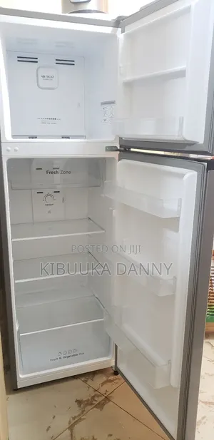 Hisence 328l Fridge and Freezer