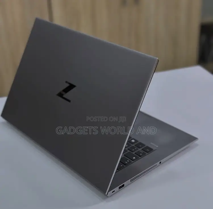 Laptop HP Zbook Studio G7 32GB Intel Core I9 SSD 512GB