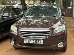Toyota Vanguard 2010 Maroon