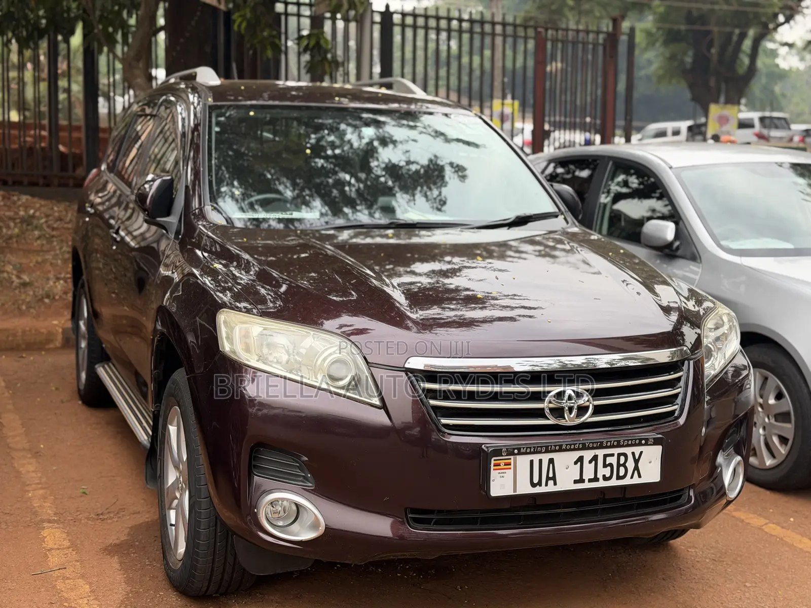 Toyota Vanguard 2010 Maroon