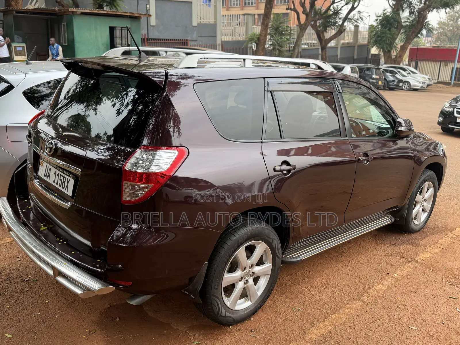 Toyota Vanguard 2010 Maroon