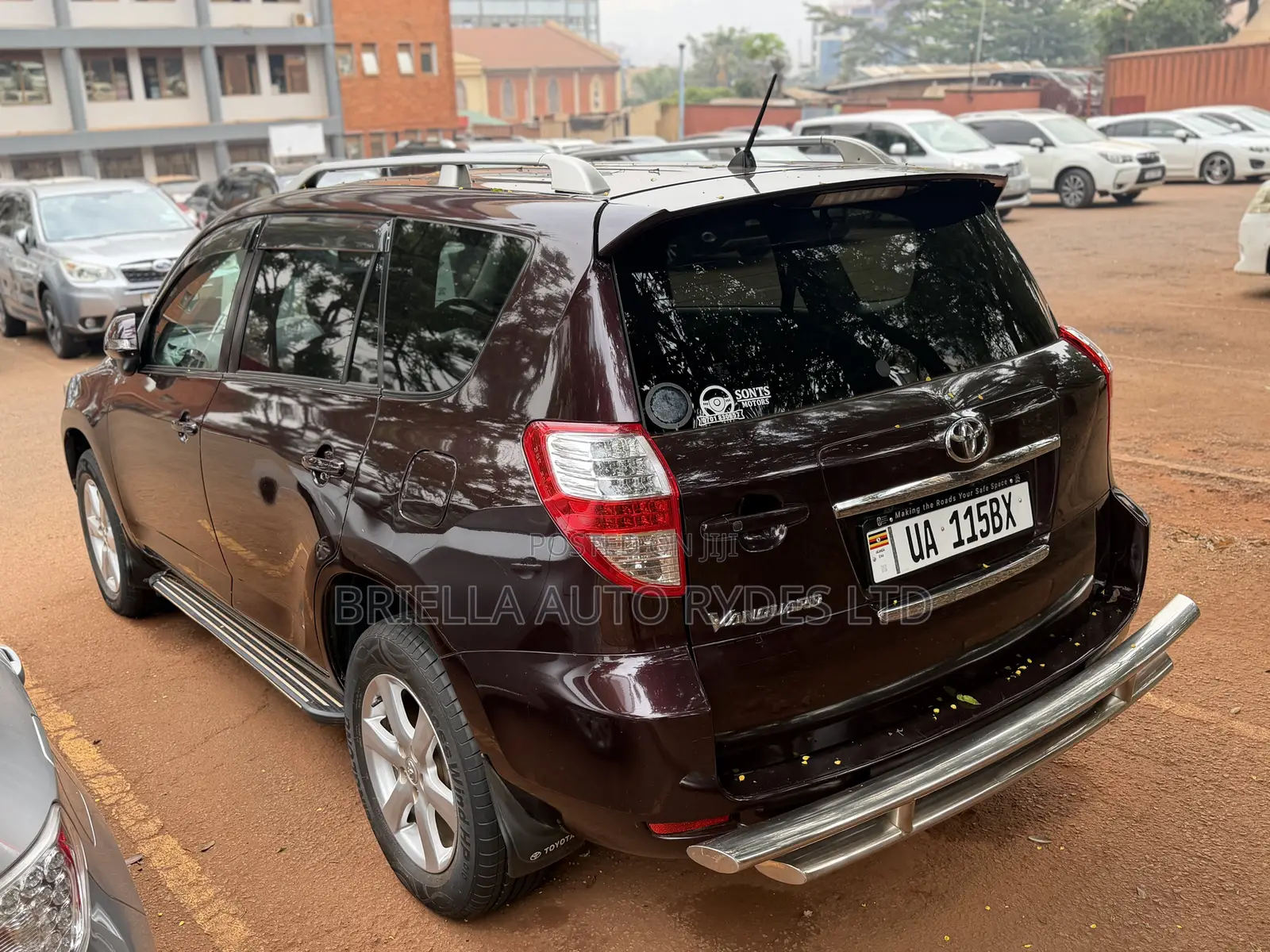 Toyota Vanguard 2010 Maroon