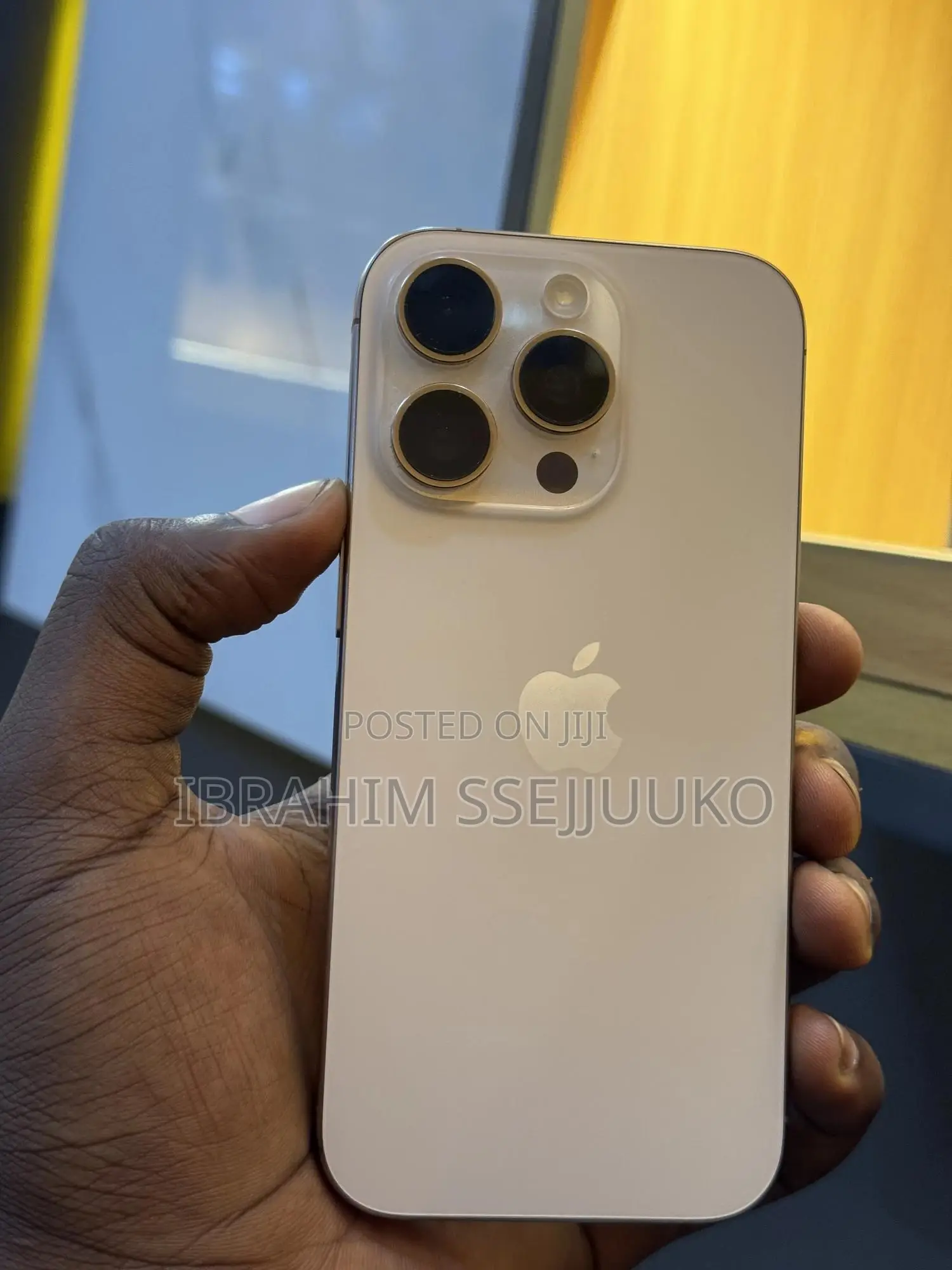 Apple iPhone 16 Pro 256 GB Gold