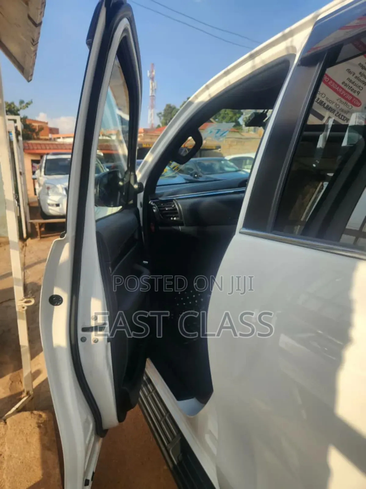 Toyota Hilux 2020 White