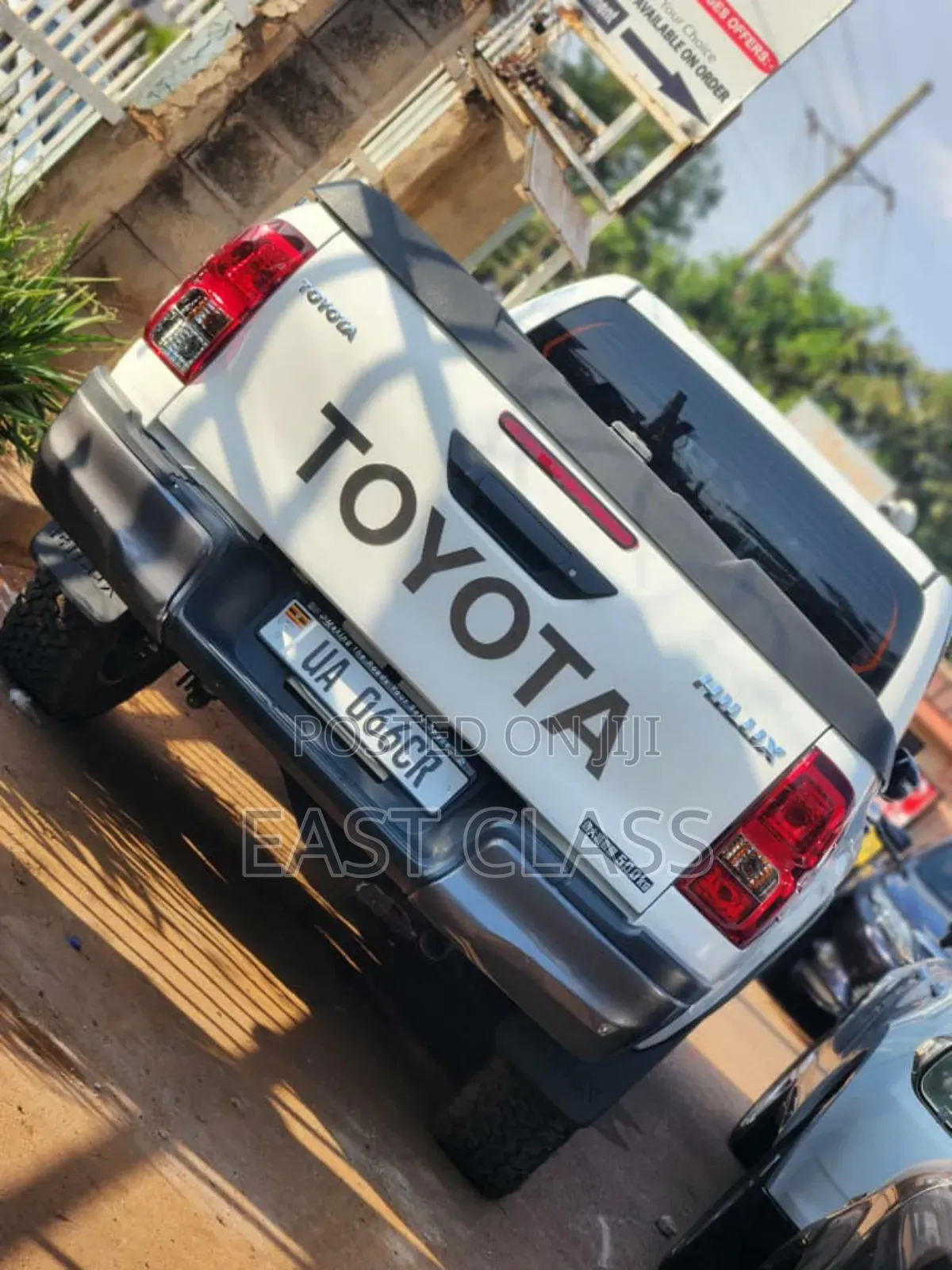 Toyota Hilux 2020 White