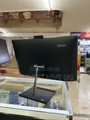Desktop Computer Lenovo ThinkCentre 24 8GB Intel Core I3 SSD 256GB