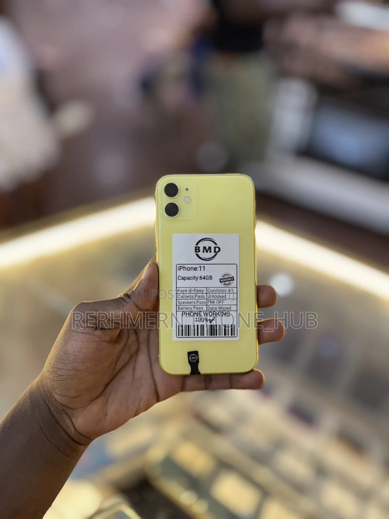 New Apple iPhone 11 64 GB Yellow