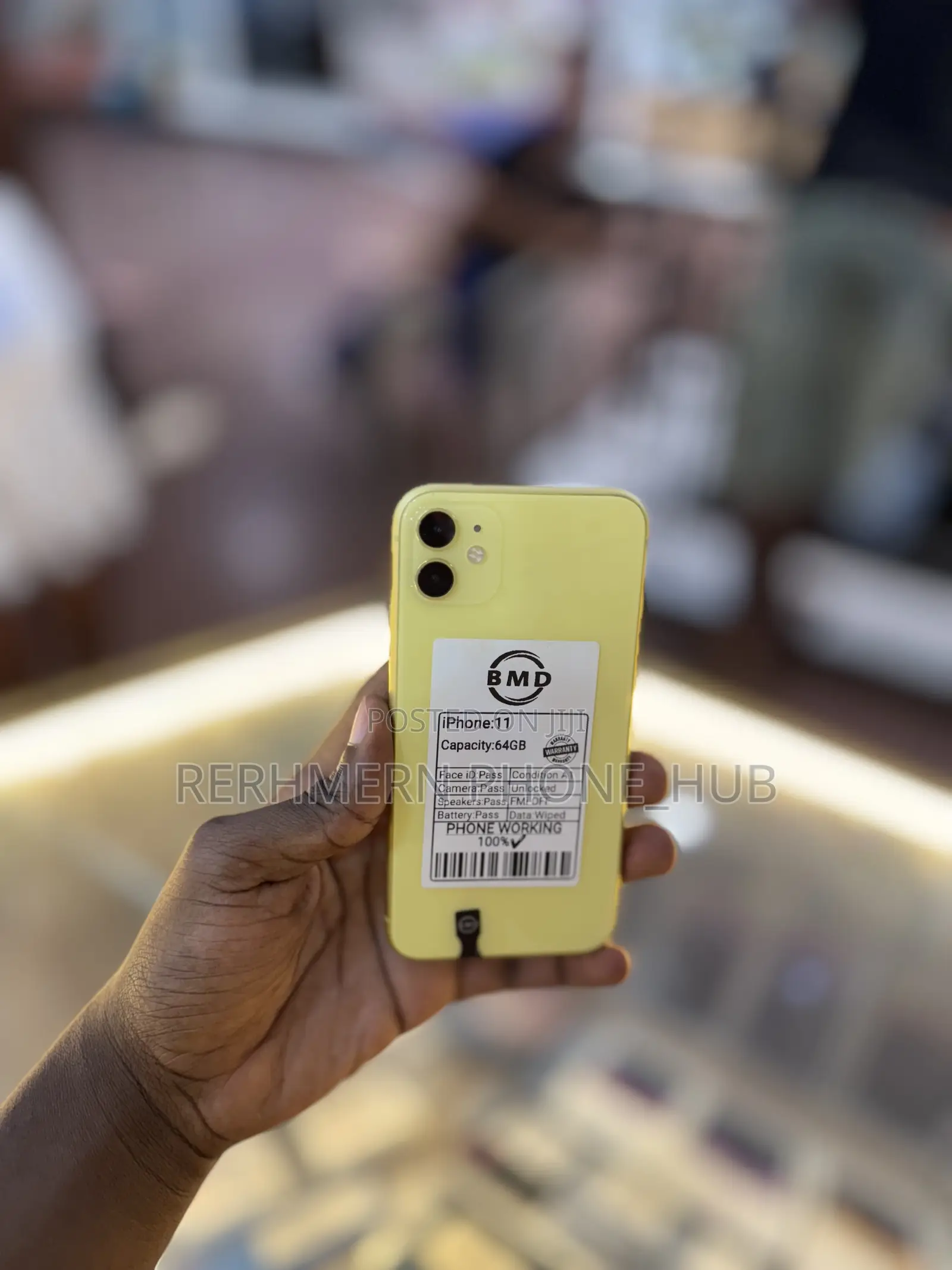 New Apple iPhone 11 64 GB Yellow