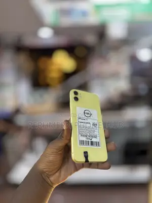 New Apple iPhone 11 64 GB Yellow