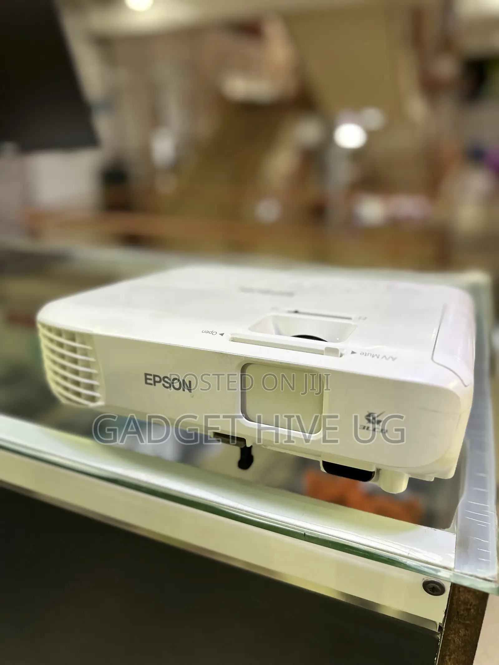 Epson Eb-S05 Projector 3200 Lumens