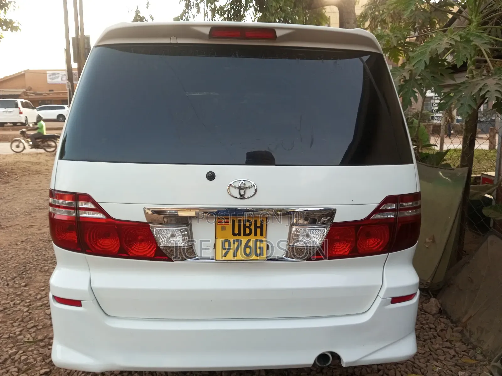 Toyota Alphard 2006 White