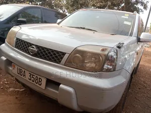 Nissan X-Trail 2002 Gray