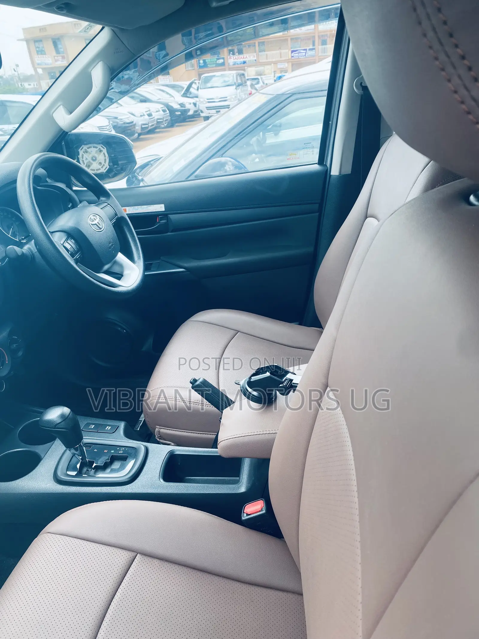 Toyota Hilux 2020 Gray