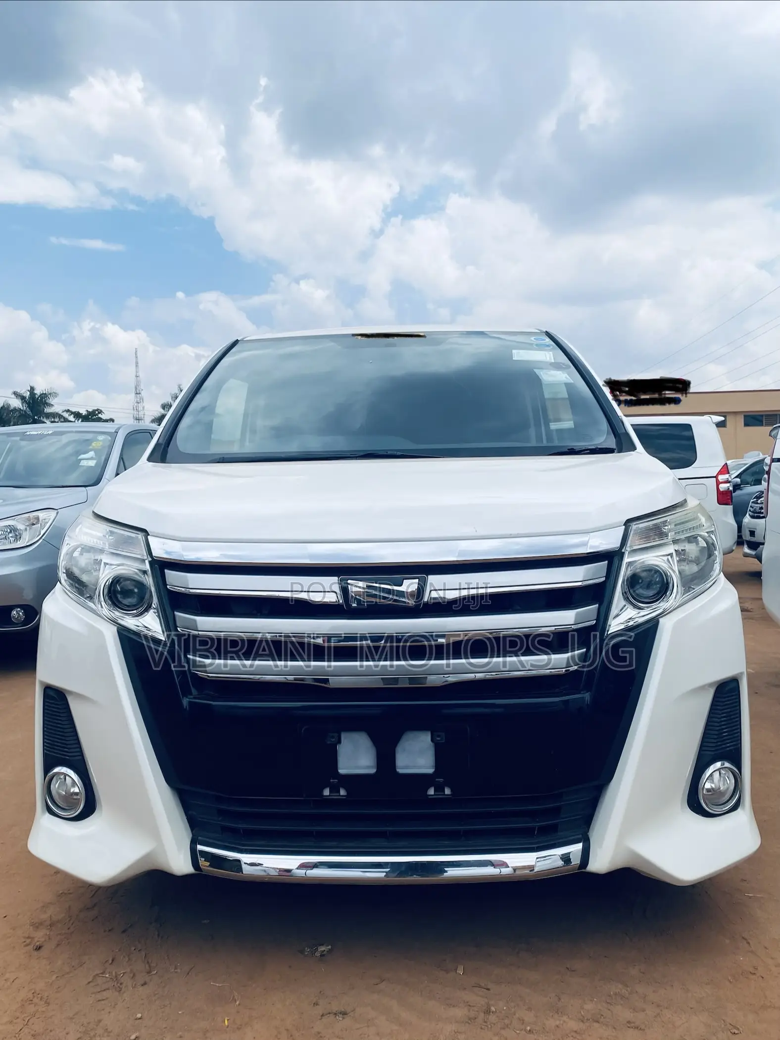 Toyota Noah 2015 White