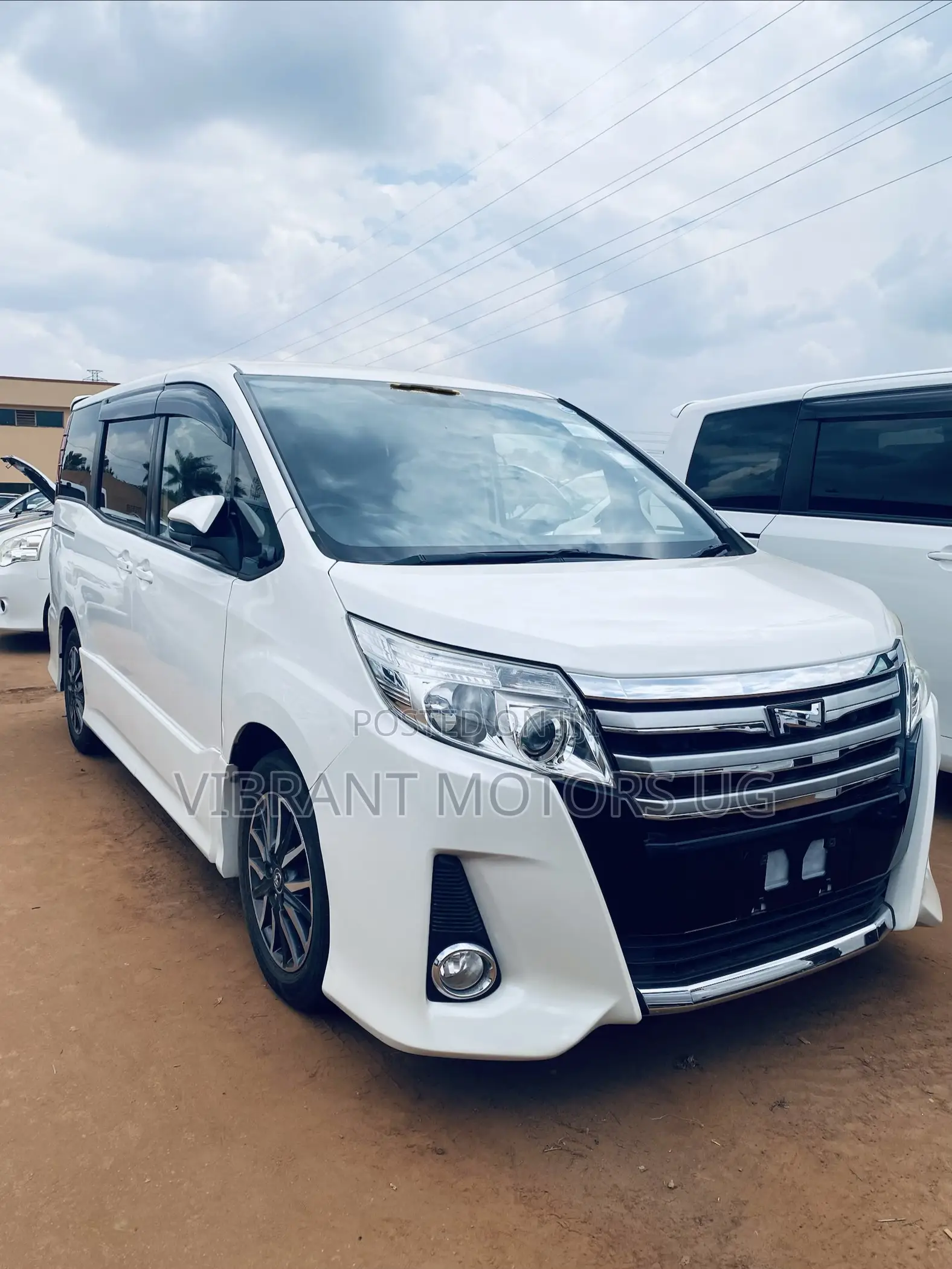 Toyota Noah 2015 White